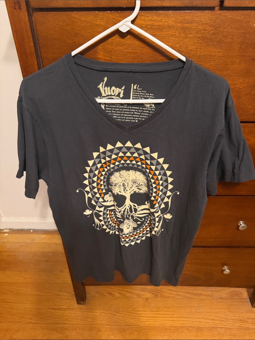 Vuori Men's Charcoal V-Neck Tee with Geometric Tree Skull Graphic
